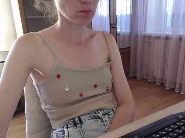 Millie webcam