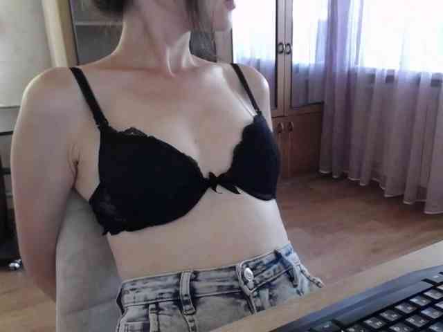 Millie webcam