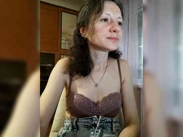 Viviennn webcam