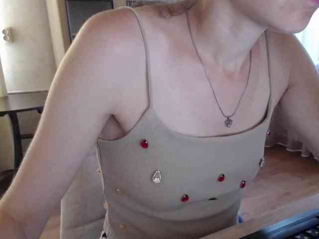 Millie webcam