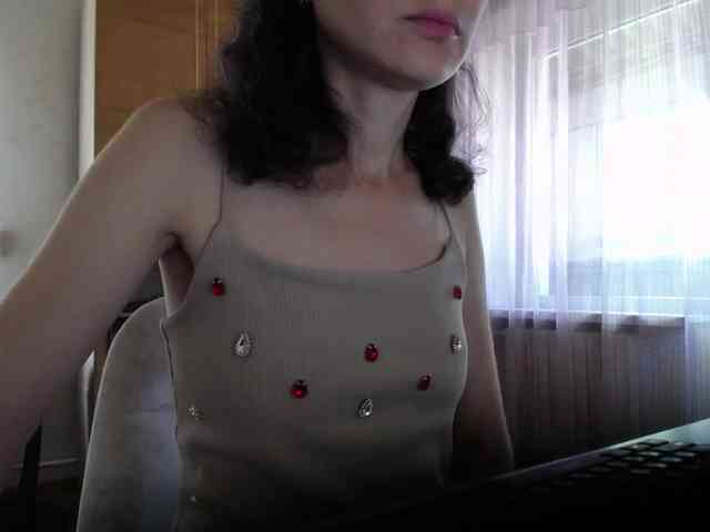 Millie webcam