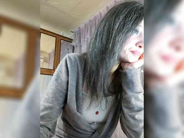 Viviennn webcam