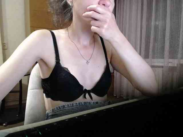 Millie webcam