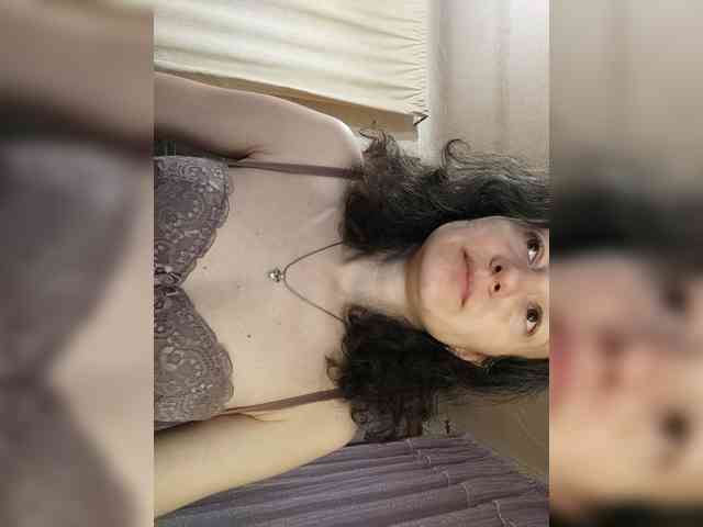 Viviennn webcam