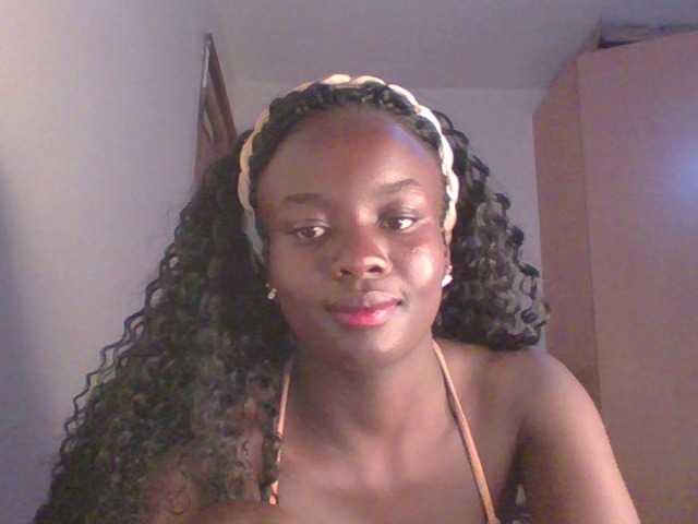 Cutiechoco live cam on BongaCams