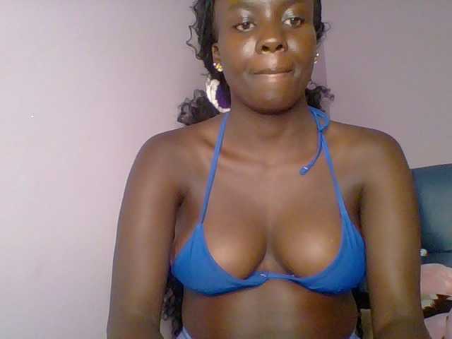 Cutiechoco live cam on BongaCams