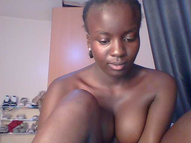 Cutiechoco live cam on BongaCams