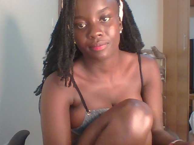 Cutiechoco live cam on BongaCams
