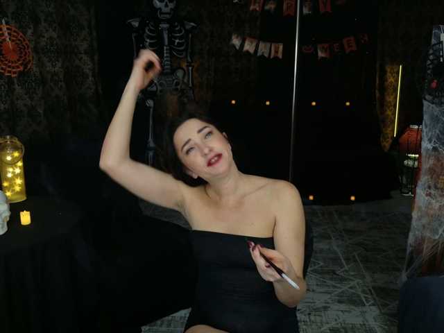 AnneKarma live cam preview
