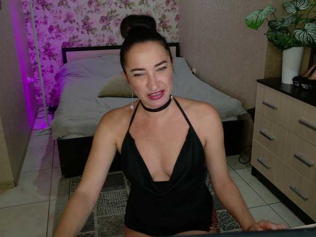 AnneKarma live cam on BongaCams