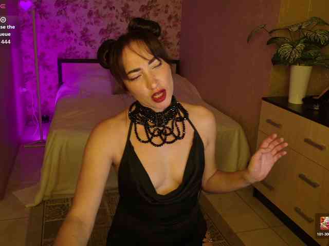 AnneKarma webcam