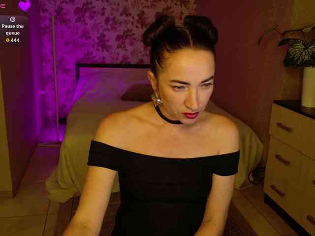 AnneKarma webcam