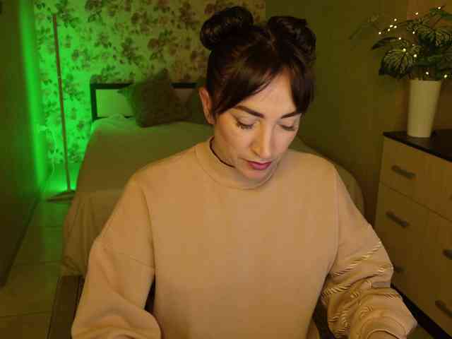 AnneKarma webcam