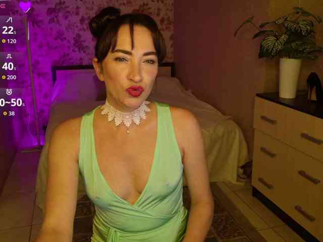 AnneKarma webcam