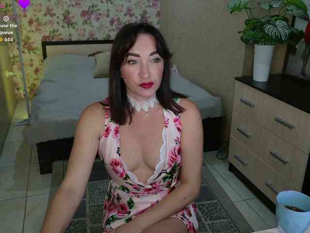 AnneKarma webcam