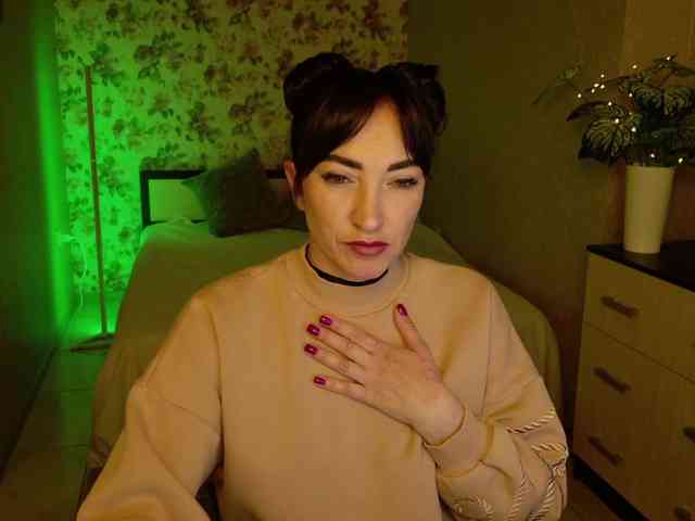 AnneKarma webcam