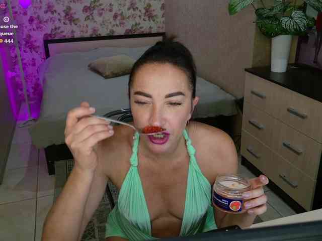 AnneKarma webcam