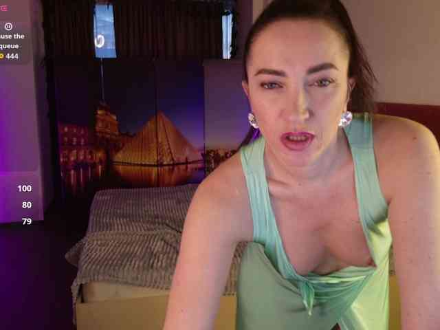 AnneKarma webcam