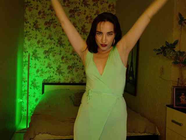 AnneKarma webcam