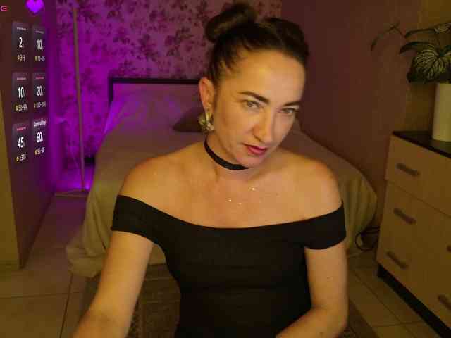 AnneKarma webcam