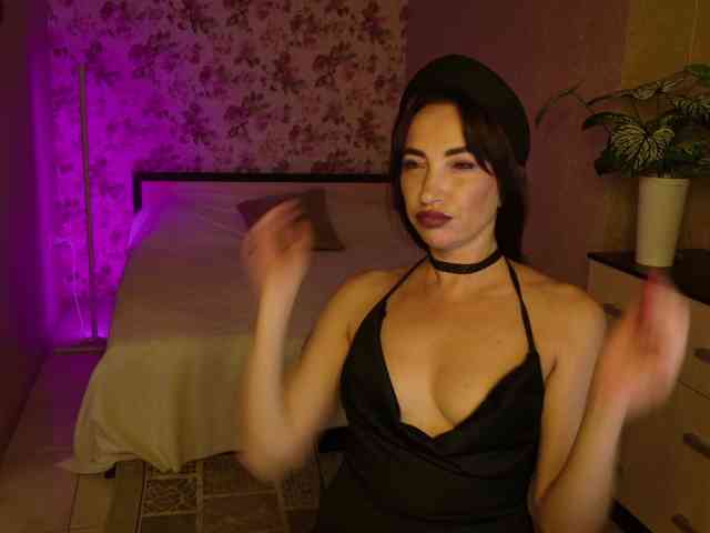AnneKarma webcam