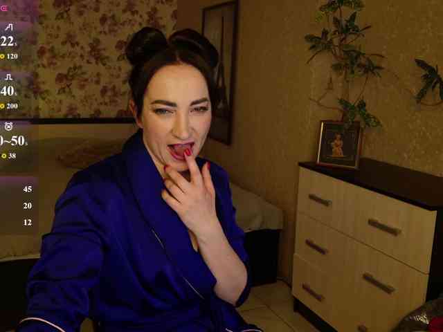 AnneKarma webcam