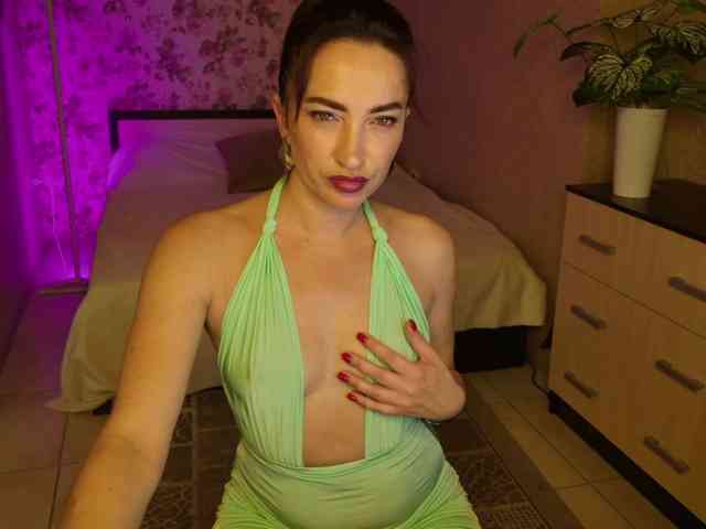 AnneKarma webcam
