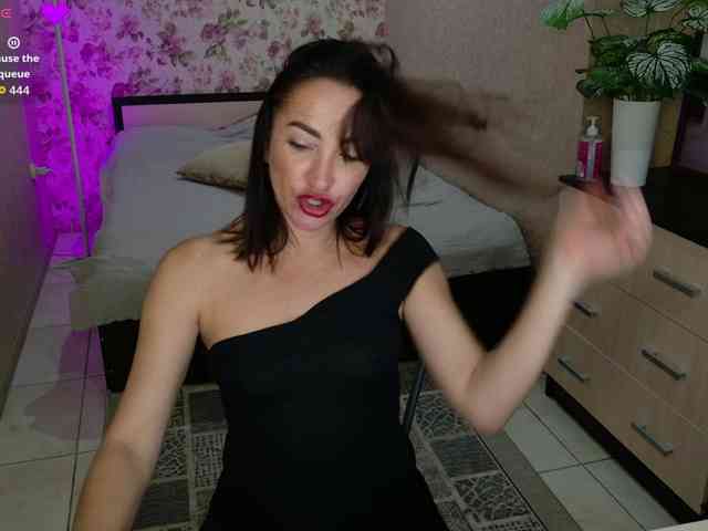 AnneKarma webcam
