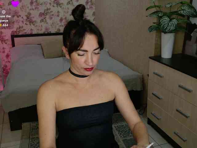 AnneKarma webcam