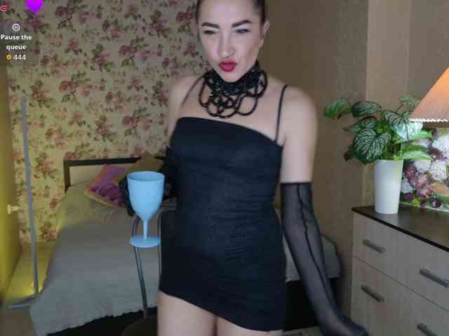 AnneKarma webcam