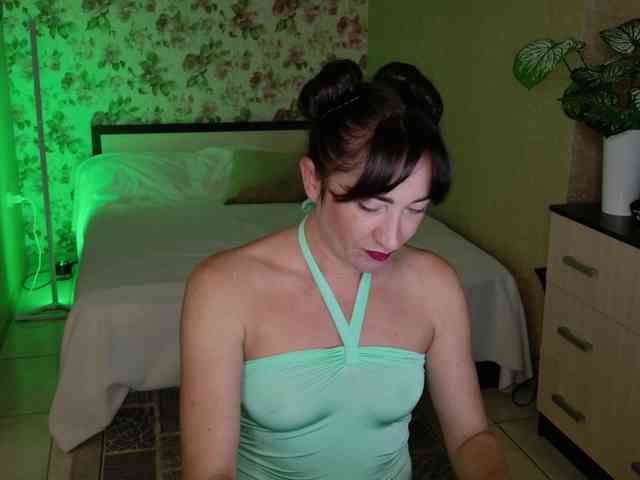 AnneKarma webcam