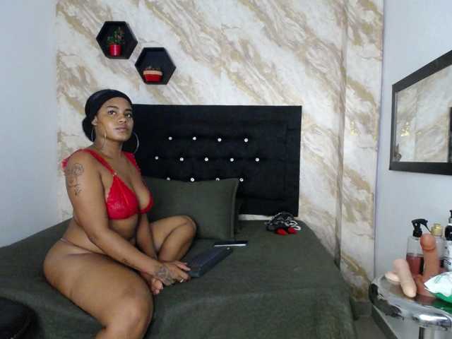Issa-love live cam on BongaCams