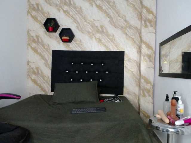 Issa-love live cam on BongaCams