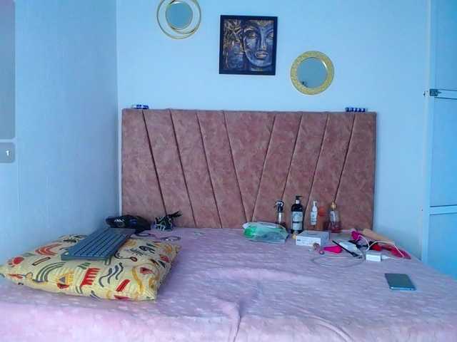 Issa-love live cam on BongaCams