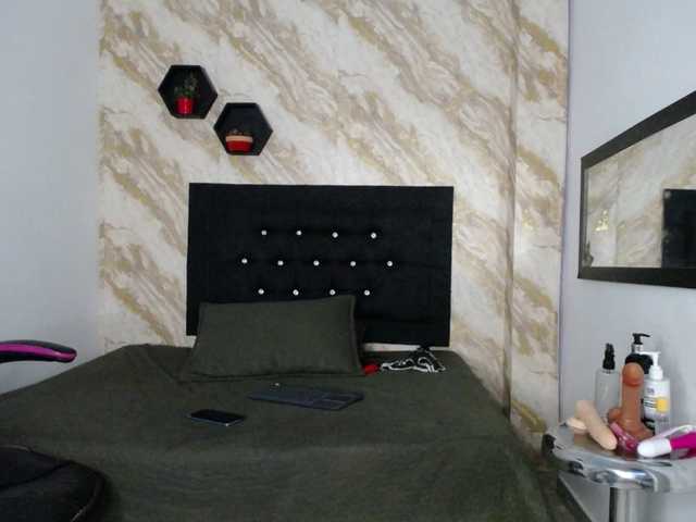Issa-love live cam on BongaCams