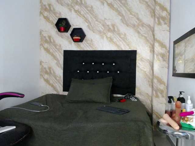 Issa-love live cam on BongaCams