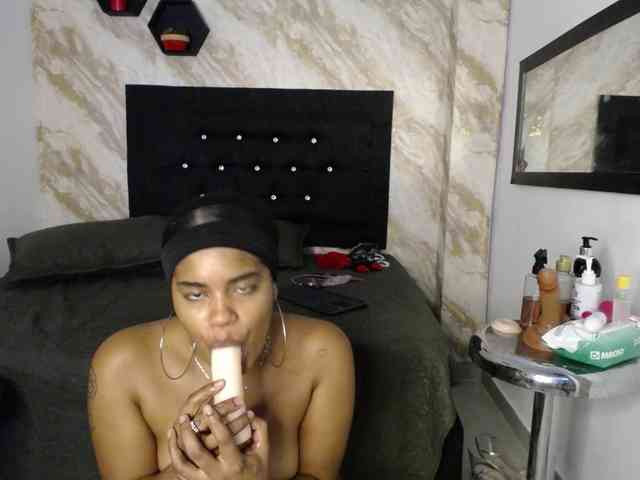 Issa-love webcam