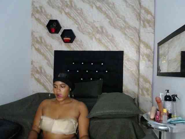 Issa-love webcam