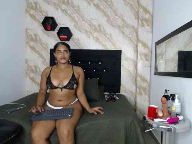 Issa-love webcam