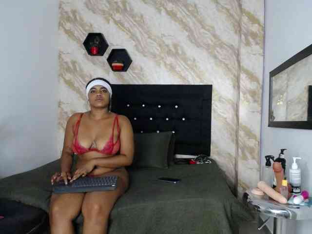 Issa-love webcam