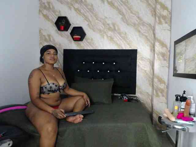 Issa-love webcam