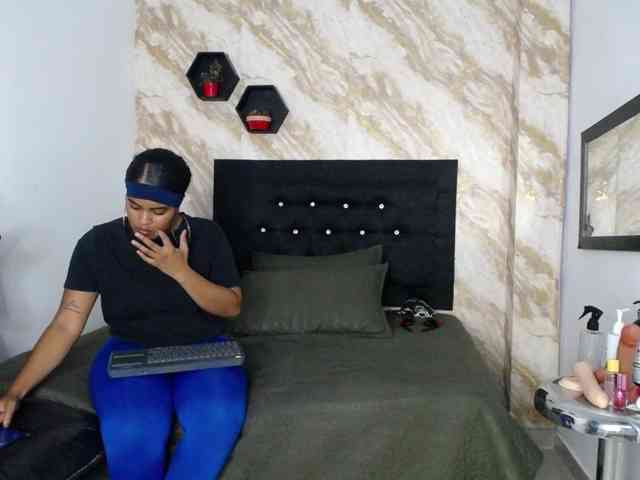 Issa-love webcam