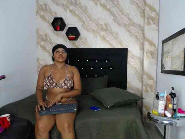 Issa-love webcam