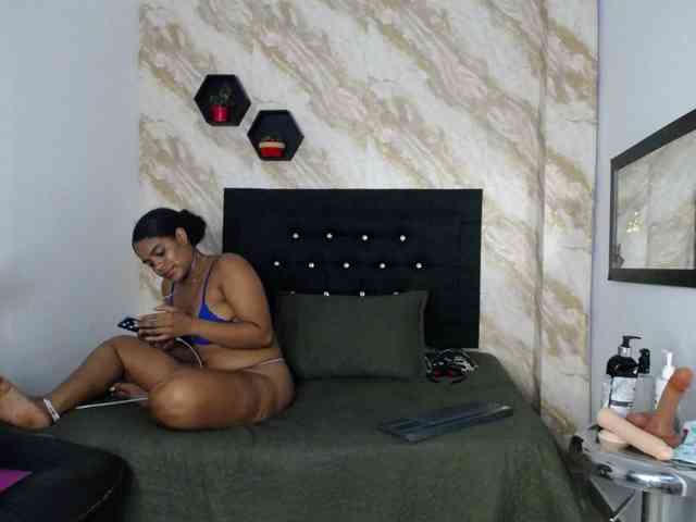 Issa-love webcam