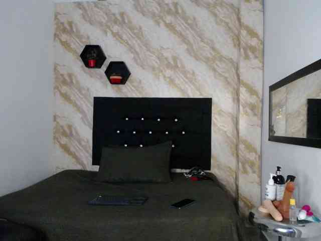 Issa-love webcam