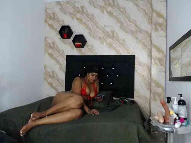 Issa-love webcam