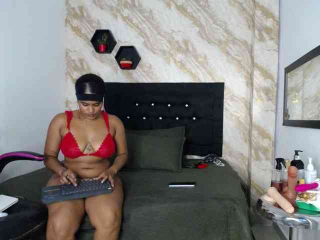 Issa-love webcam