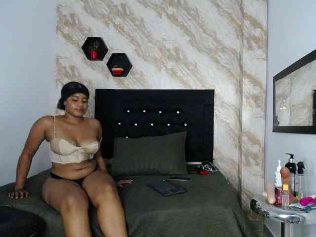 Issa-love webcam