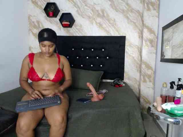 Issa-love webcam