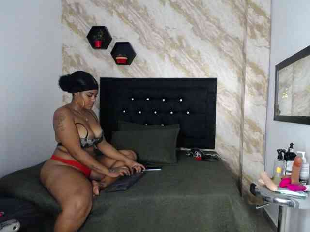 Issa-love webcam